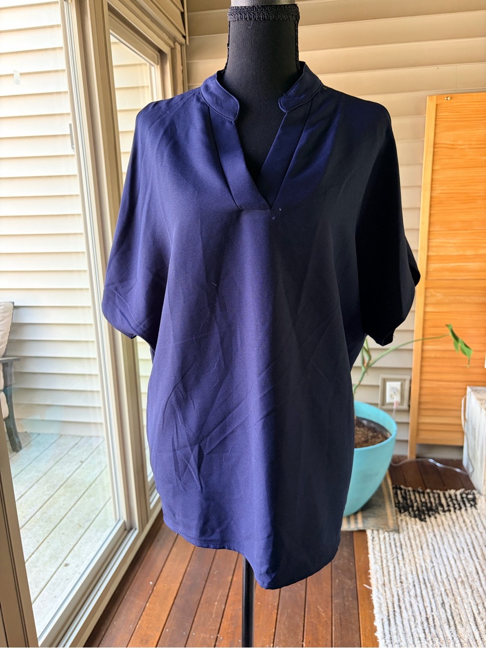 Women’s Navy V-Neck Short Sleeve Blouse